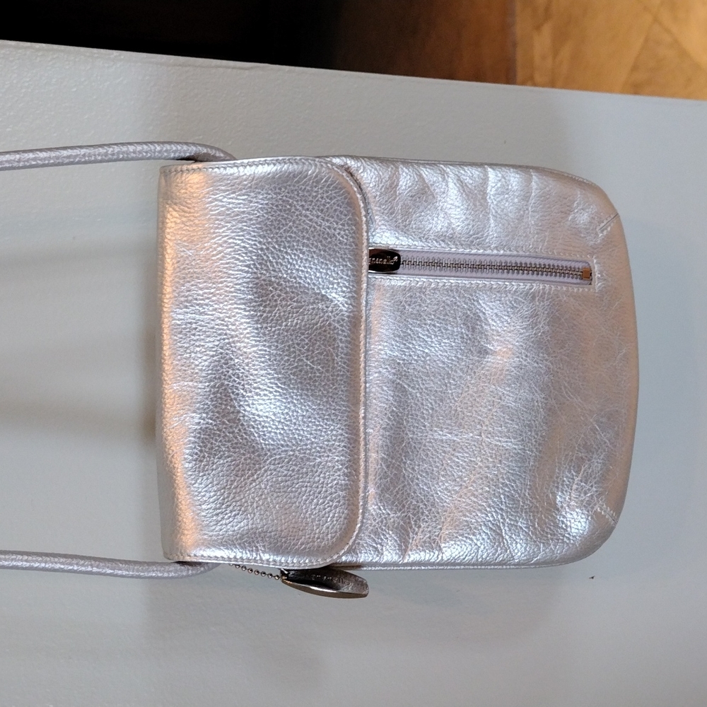 NWOT Silver leather Tignanello purse
